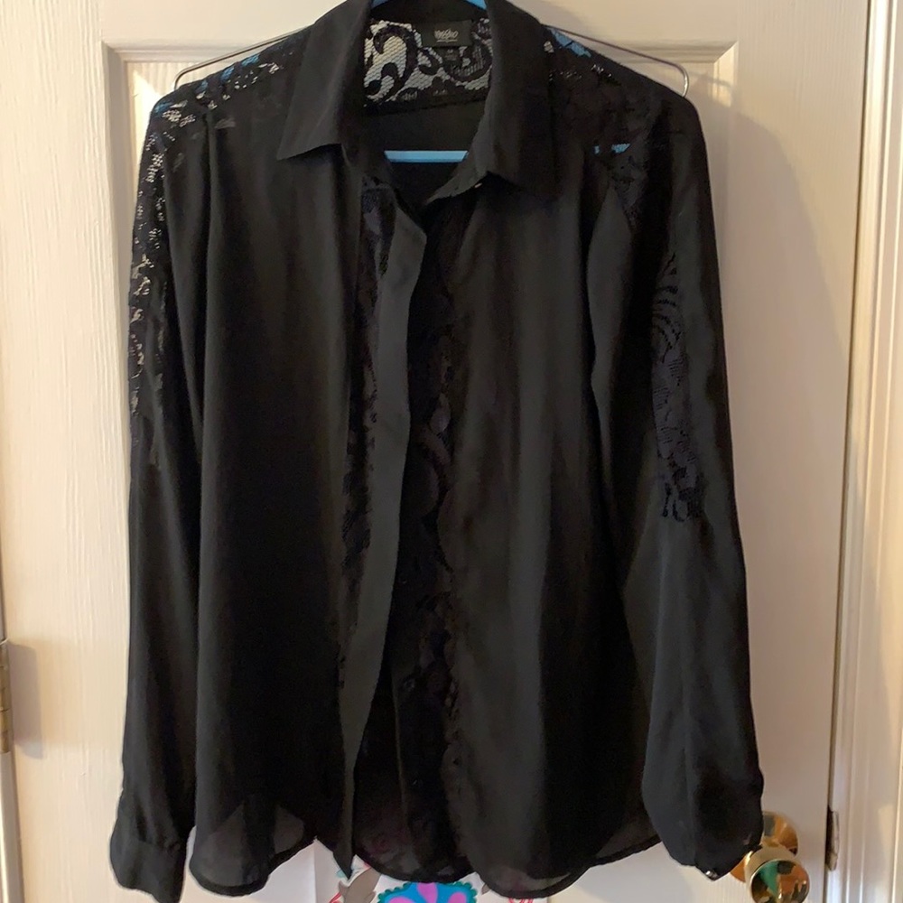 2/$7 black wessiuo blouse with lace (3)